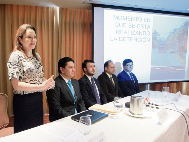 Carolina Castellanos, de Alds, junto a ejecutivos de Exmingua y Gremiext, en la conferencia de prensa. edwin bercián