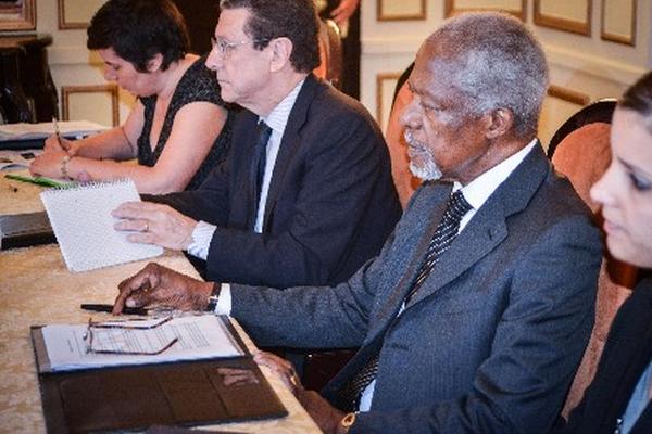 Kofi Annan, secretario general de la ONU, durante la reunión en La Habana con las Farc. (Foto Prensa Libre. AFP)