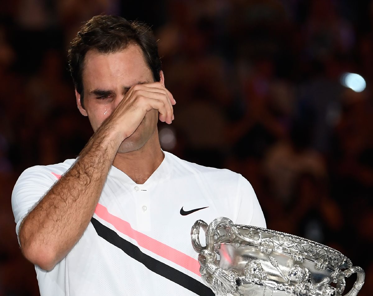 Federer no se cansa de hacer historia en el tenis y este domingo consiguió su Grand Slam número 20. (Foto Prensa Libre: AFP)