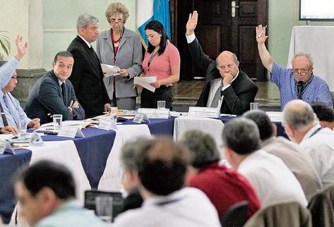 Las comisiones de postulación aprobaron los requisitos que deben cumplir los interesados en ocupar una magistratura. (Foto Prensa Libre: Archivo)
