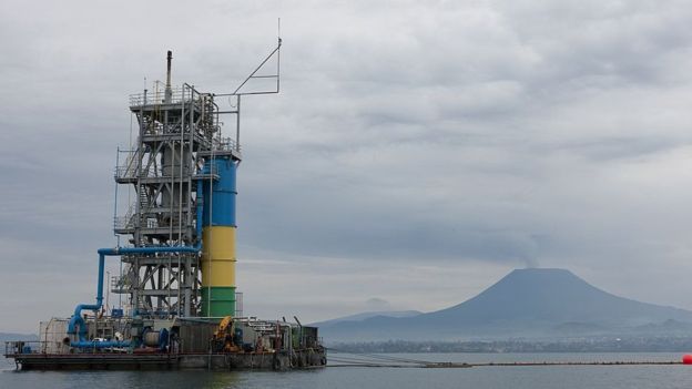 El gas metano de este lago puede alumbrar la vida de los habitantes de la zona de Ruanda donde se encuentra.  (Foto Prensa Libre: Getty Images)