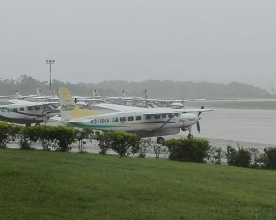 Aeropuerto Mundo Maya, en Flores, Petén, donde la avioneta habría efectuado maniobras y antes de que autoridades le perdieran el rumbo. (Foto Prensa Libre: DGAC)