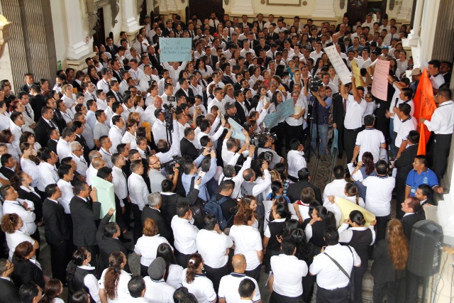 Trabajadores del Congreso renegocian el pacto colectivo, aunque algunos sindicatos protestan por no estar incluidos. (Foto Prensa Libre: Hemeroteca PL)