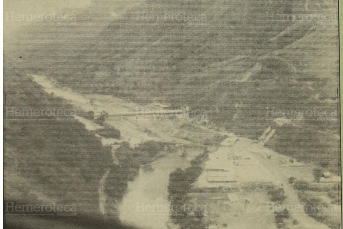 17/03/1985 Vista aérea del río Negro o Chixoy, donde se construyó la hidroeléctrica. (Foto: Hemeroteca PL)