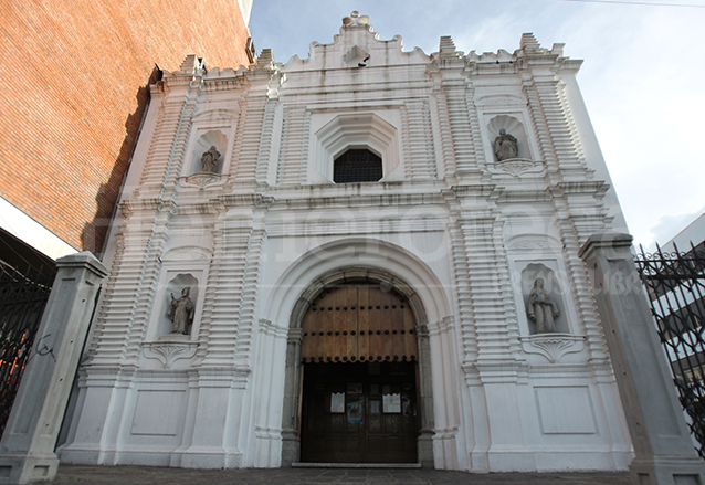 Fachada del Templo de Capuchinas, ubicado en la 10a. avenida y 10a. calle zona 1. (Foto: Hemeroteca PL)