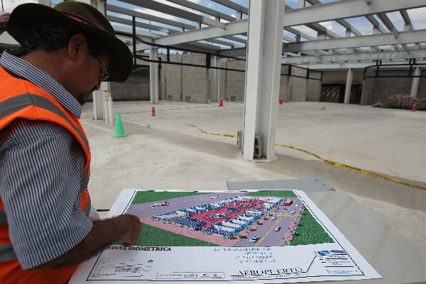 La construcción de la Plaza 13 Baktún está en marcha y, según autoridades de Aeronáutica, el proyecto podría estar concluido  en mayo próximo.