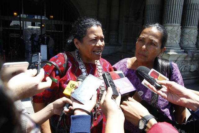 La gobernadora de Alta Verapaz, Estela Ventura, confirma que recibió presiones de diputados de FCN-Nación. (Foto Prensa Libre: Paulo Raquec)