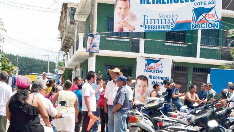 El 20 de septiembre pasado, diputados electos inauguraron en Retalhuleu la segunda sede departamental de FCN-Nación, lo cual causó cierto descontento.