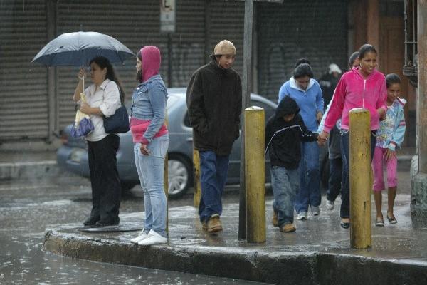 Lluvia permanece por las tardes.