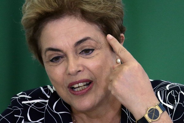 Dilma Rousseff enfreta juicio político de destitución.(AFP).