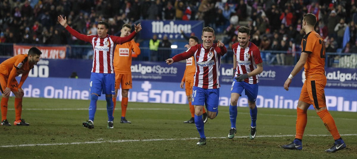 El Atlético de Madrid aprovechó su localía para vencer al Eibar. (Foto Prensa Libre: EFE).