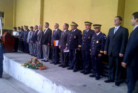 El gobernante Otto Pérez preside el acto para el nombramiento de la nueva cúpula policial. (Foto Prensa Libre: Julio Lara)