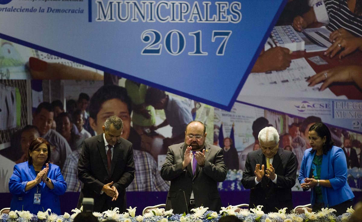 El Consejo Supremo Electoral de Nicaragua confirmó que el Oficialismo ganó en 135 de 153 municipios. (Foto Prensa Libre: EFE)