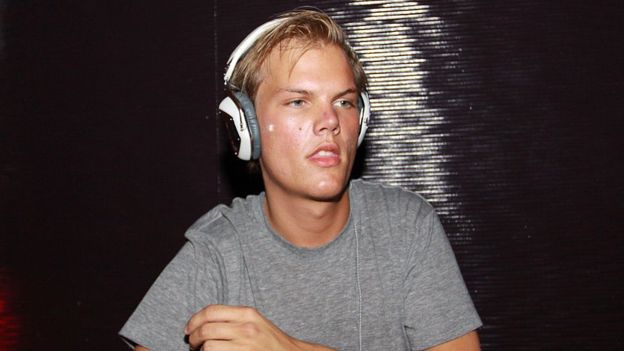 La muerte del joven DJ sueco Avicii también tuvo un impacto enorme. (GETTY IMAGES)
