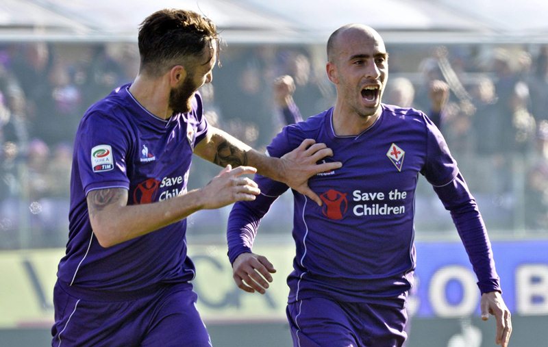 Borja Valero festeja su anotación de este domingo. (Foto Prensa Libre: EFE)