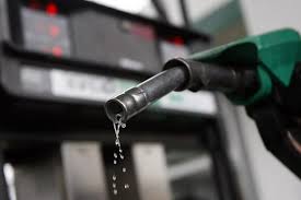 Los combustibles han presentado precios al alza por tares semanas consecutivas pero ayer bajaron según el MEM. (Foto, Prensa Libre: Hemeroteca PL).