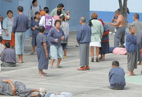 La situación es deprimente dentro de las instalaciones del Hospital Nacional de Salud Mental (Foto Prensa Libre: Esbin García).