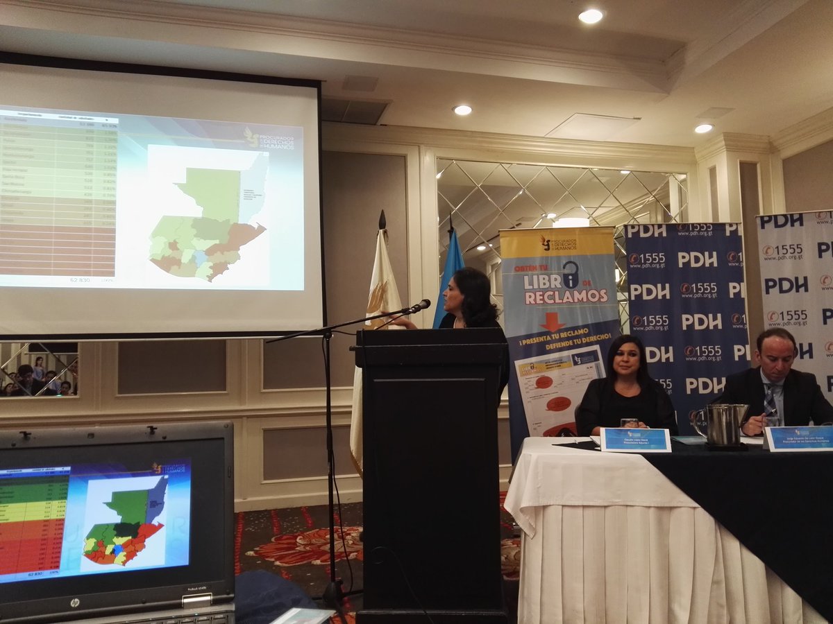 La jefa de la Secretaría de Acceso a la Información de la PDH, Violeta Mazariegos presenta informe sobre Acceso a la información Pública. (Foto Prensa Libre: PDH)