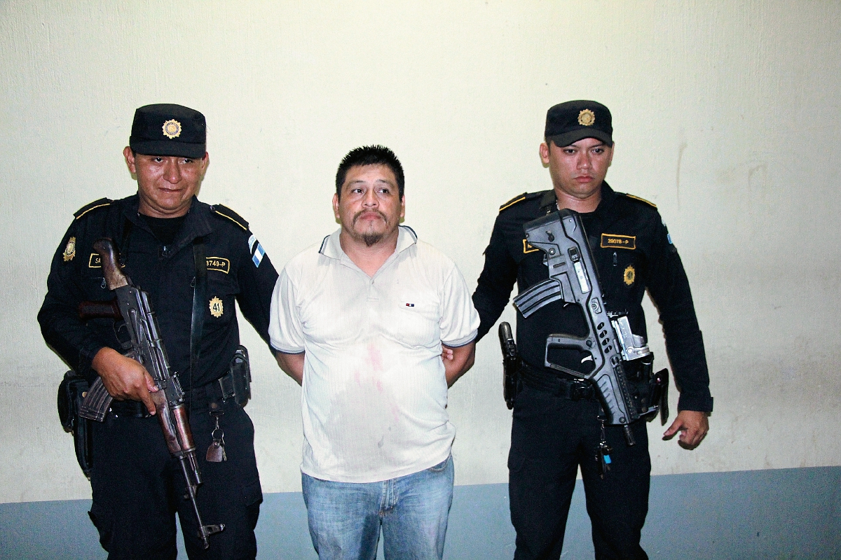 Marvin Rodelvi  Velásquez Bravo fue detenido en la zona 1 de Coatepeque, Quetzaltenango, sindicado de pertenecer a la banda de secuestradores Los Albañiles, de San Marcos. (Foto Prensa Libre: PNC)