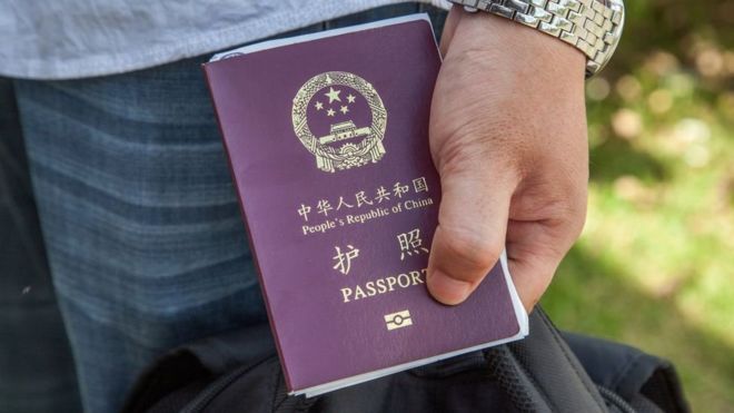 El hombre chino quería denunciar un robo y terminó casi dos semanas en un hotel para migrantes en Alemania. GETTY IMAGES