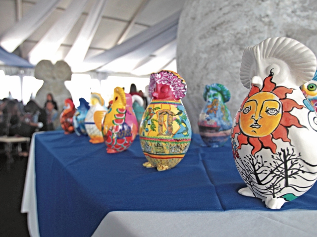 Las esculturas serán pintadas con motivos locales. (Foto Prensa Libre: Ángel Elías)