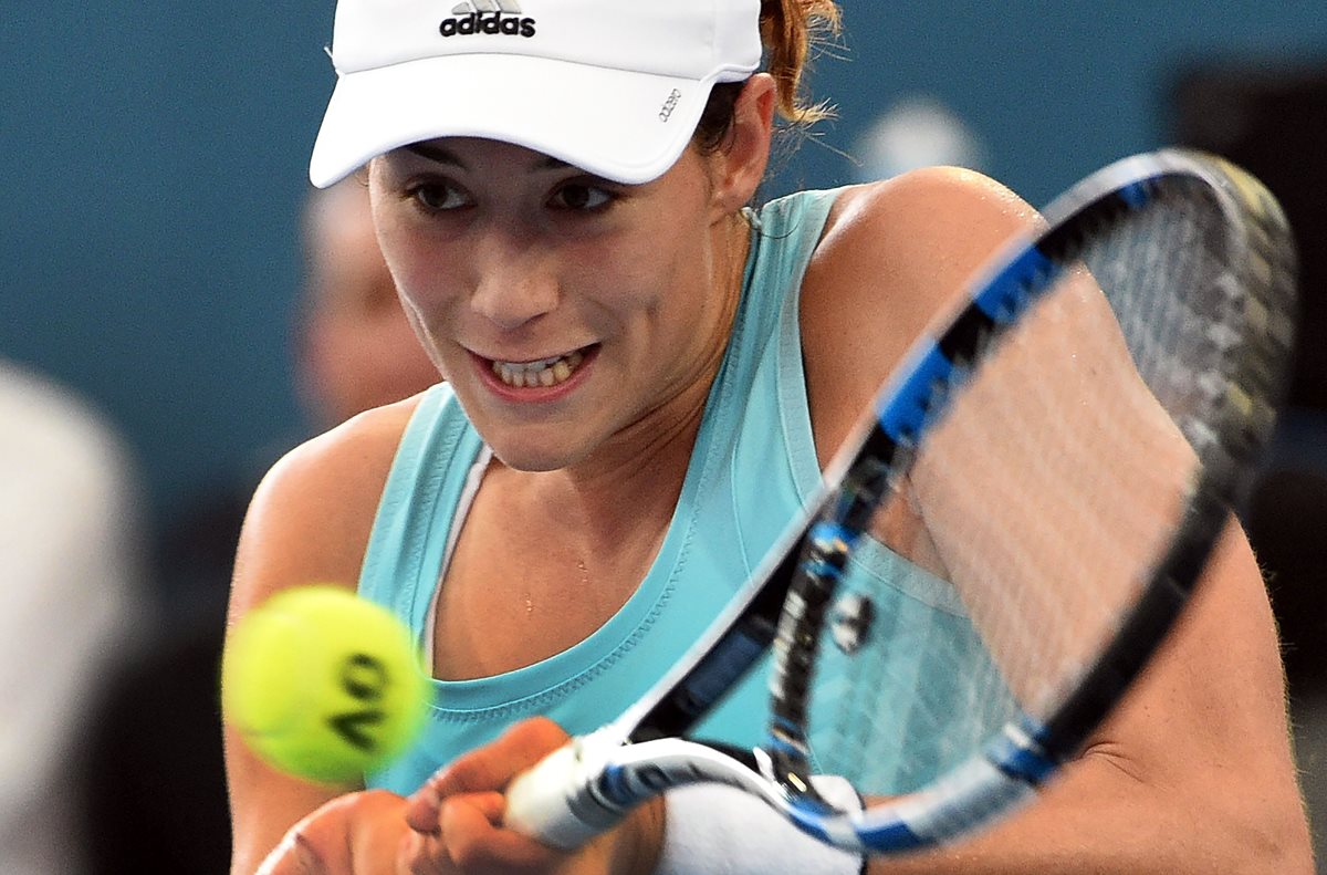 La española Garbiñe Muguruza, campeona del Abierto de Francia, remontó un 4-1 en contra para derrotar a la quinta preclasificada Svetlana Kuznetsova por 7-5 y 6-4. En semifinales se enfrentará a Alize Cornet (Foto Prensa Libre: AFP)