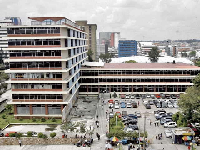 Comunas y entidades descentralizadas tendrán exoneración de multas en el Seguro Social. (Foto Prensa Libre: ERLIE CASTILLO)