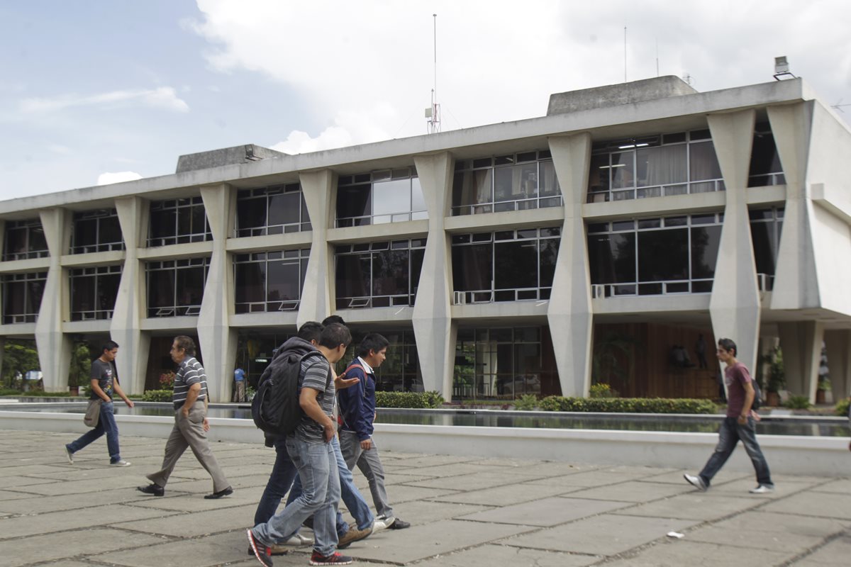 Los estudiantes de la Usac votarán por sus autoridades estudiantiles entre  el 4 y 6 de octubre. (Foto Prensa Libre: Hemeroteca PL)