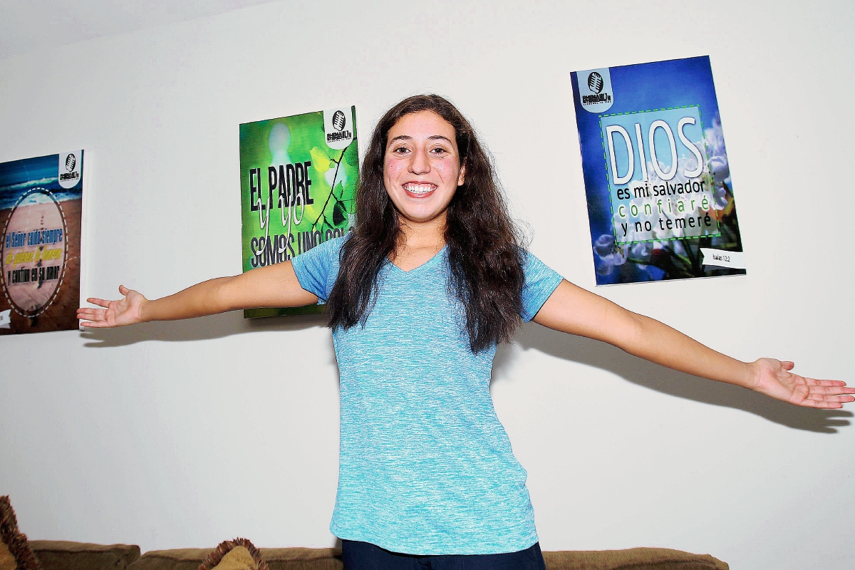 Gabriela Santis, nadadora guatemalteca que participa en los Juegos Panamericanos de Toronto 2015. (Foto Prensa Libre: Carlos Vicente)