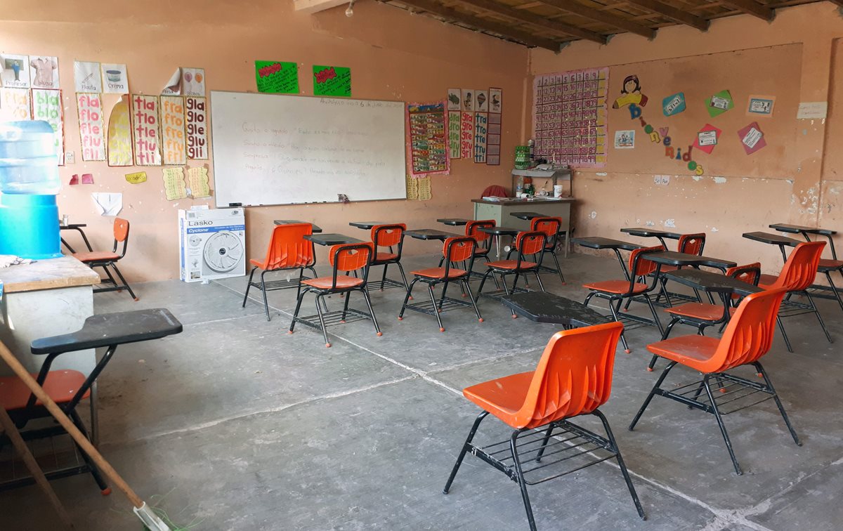 Las escuelas lucen vacías en localidades de Guerrero. (Foto Prensa Libre: AFP)