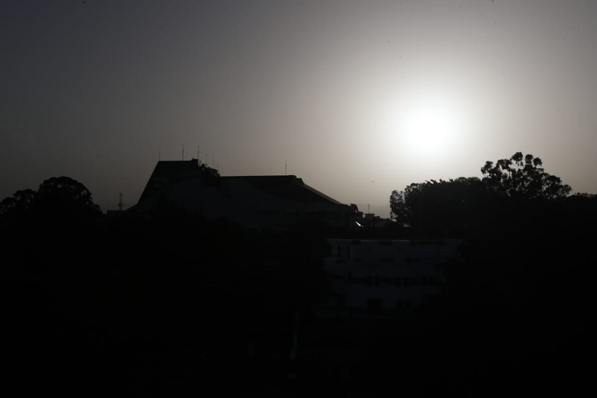 La presencia del polvo del Sahara en el país propicia un clima reseco, dice el Insivumeh. (Foto Prensa Libre: Óscar Rivas)
