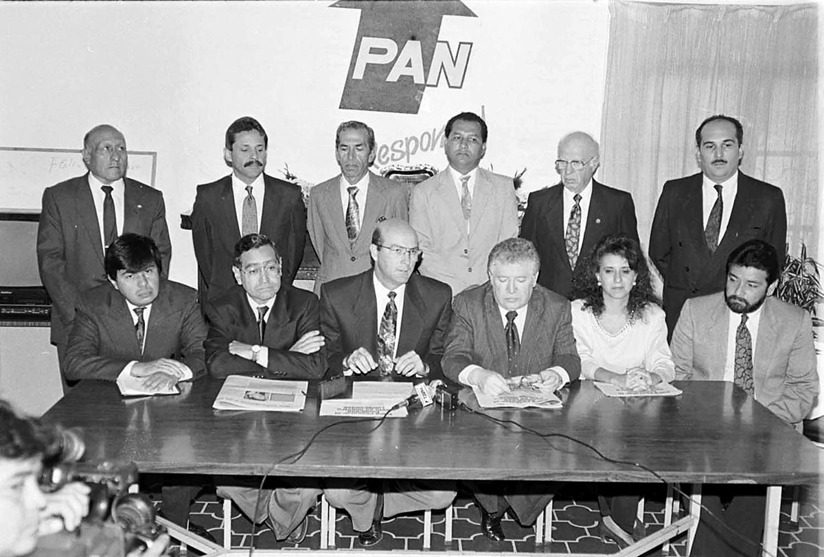 En 1993 Arístides Crespo integró la bancada del Partido de Avanzada Nacional, PAN.