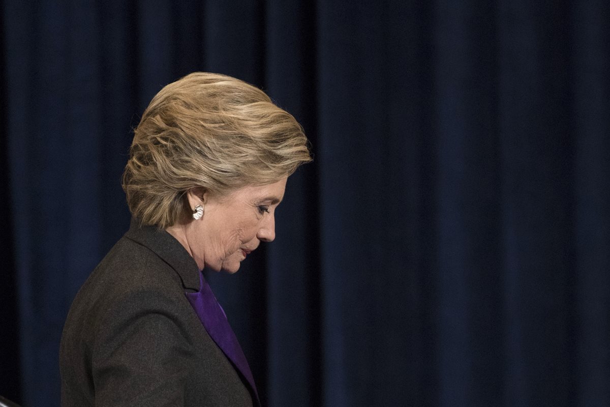 La excandidata demócrata a la presidencia de EE. UU., Hillary Clinton, culpa al FBI de su derrota. (Foto Prensa Libre: AP).
