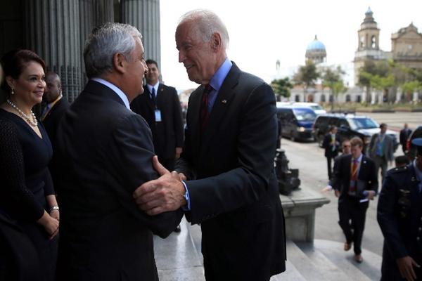 En junio del año pasado el vicepresidente de Estados Unidos visitó el país por primera vez. (Foto Prensa Libre: Archivo)