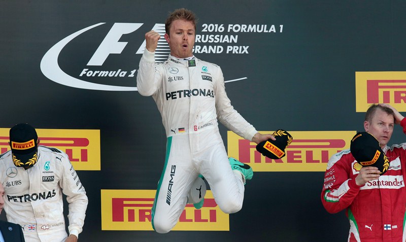 Rosberg supera en puntos al vigente campeón, Lewis Hamilton. (Foto Prensa Libre: AP)