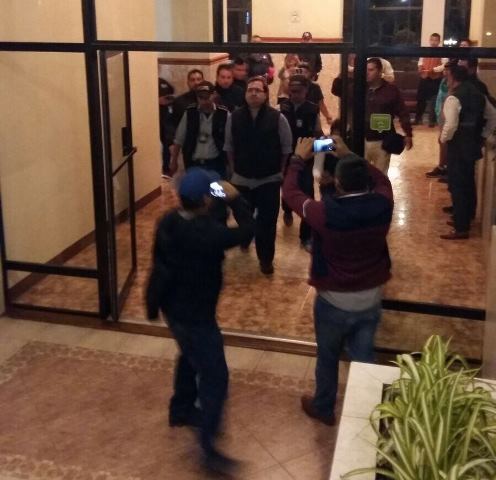 Javier Duarte de Ochoa es capturado en la recepción de un hotel en Panajachel, Sololá. (Foto Prensa Libre: PNC)