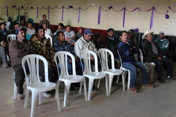 Los cazadores de venados fueron retenidos por pobladores de San Francisco El Alto, Totonicapán. (Foto Prensa Libre: Edgar Domínguez)<br _mce_bogus="1"/>