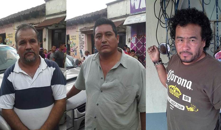 Los tres capturados son sindicados de haberle robado Q60 mil a un cuentahabiente en San Cristóbal Verapaz. (Foto Prensa Libre: PNC)