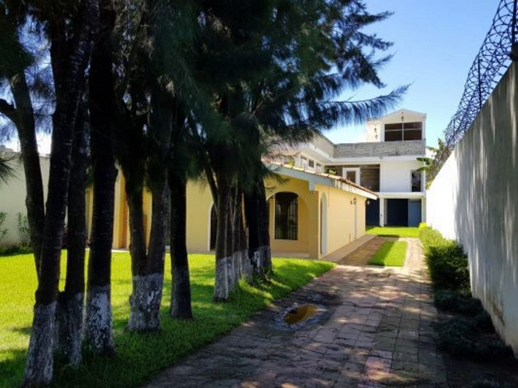 La lujosa casa de supuesto narco, Manuel Felipe Arenales Monroy, es administrada por la Senabed. (Foto Prensa Libre: Ministerio Público)