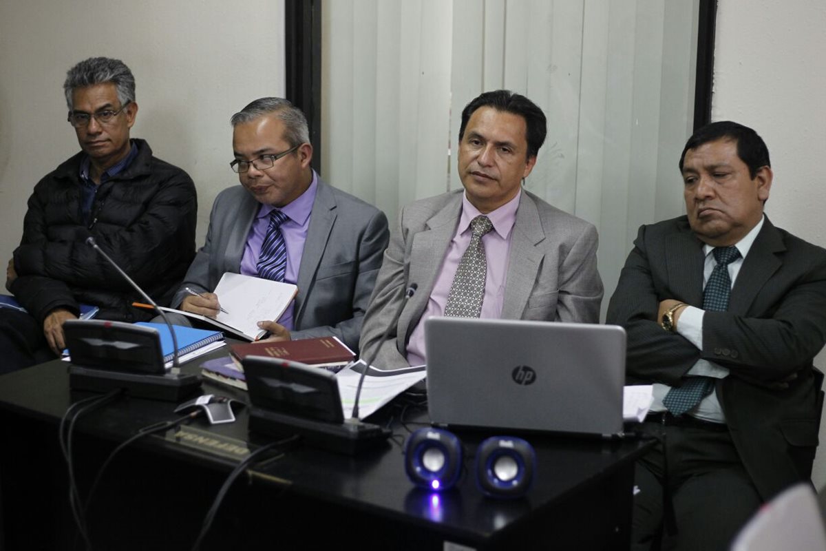 Carlos Muñoz y José Luis Patán quedaron ligados a proceso en el caso Redes. (Foto Prensa Libre: Paulo Raquec)