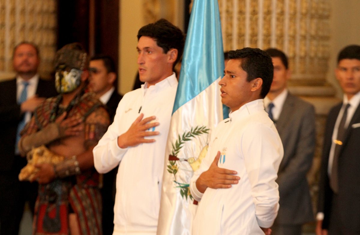 Juan Ignacio Maegli durante la juramentación de la delegación guatemalteca. (Foto Prensa Libre: Cortesía COG)
