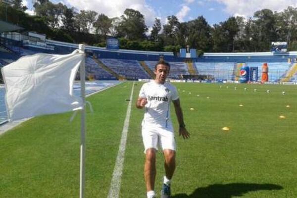 José Manuel Contreras podría jugar el Clásico 279. (Foto Prensa Libre: Hemeroteca PL)