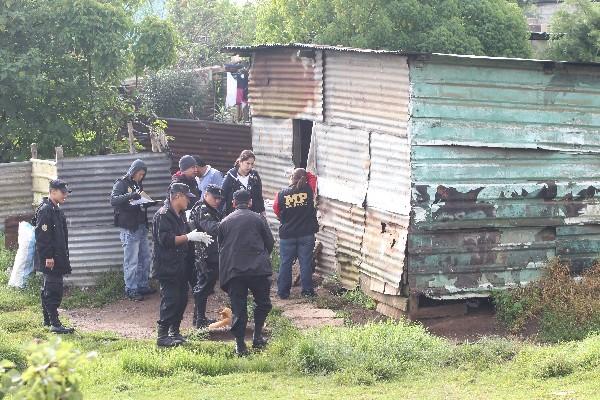fiscales del Ministerio Público buscan evidencias en siete viviendas, para dar con los responsables de haber matado a tres mujeres.