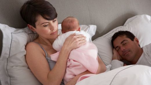 Para muchas parejas, la llegada de los hijos afecta su intimidad. ISTOCK/GETTY IMAGES