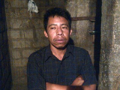 Israel Méndez de 34 años fue detenido en Amatitlán sindicado de matar a su esposa e hija de 6 años( Foto Prensa Libre: PNC.)