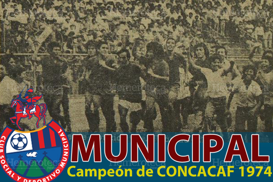 Los jugadores de Municipal dieron la vuelta olímpica luego de consagrarse campeones de la Concacaf. (Fotoarte: Hugo Cuyán Vásquez)