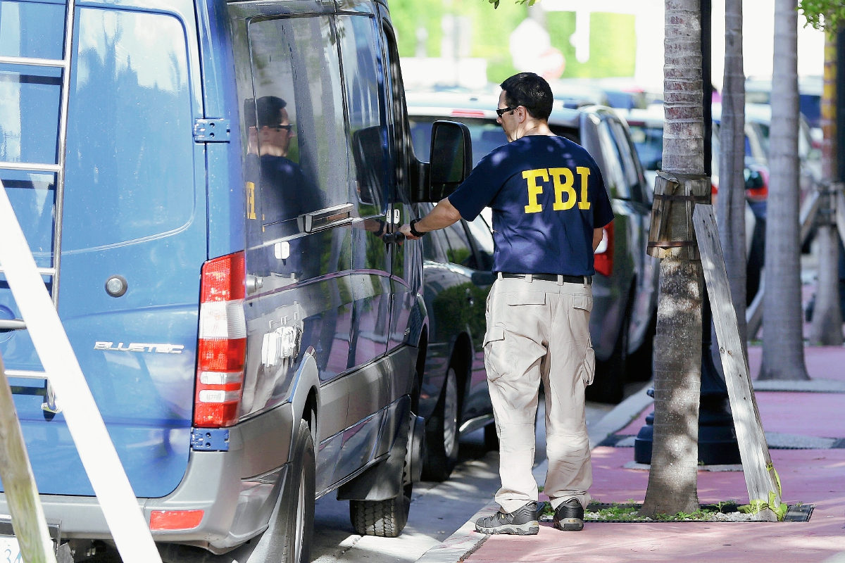 Agentes del FBI allanaron las oficinas de la Concacaf en Miami esta mañana. (Foto Prensa Libre: EFE)