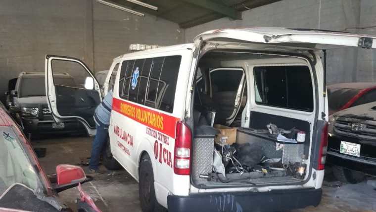 Ambulancia donada por la estación central, continúa en reparación. (Foto Prensa Libre: Cortesía).