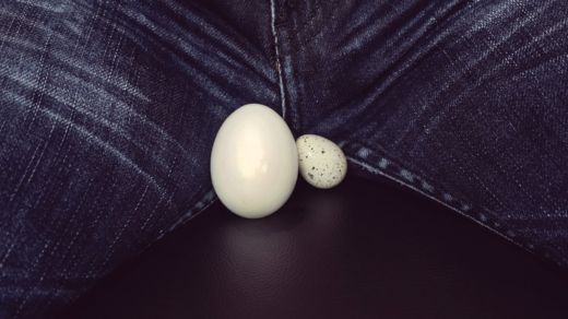 El testículo del lado del escroto donde hay un varicocele puede atrofiarse y encogerse de tamaño (Foto Prensa Libre: GETTY IMAGES).