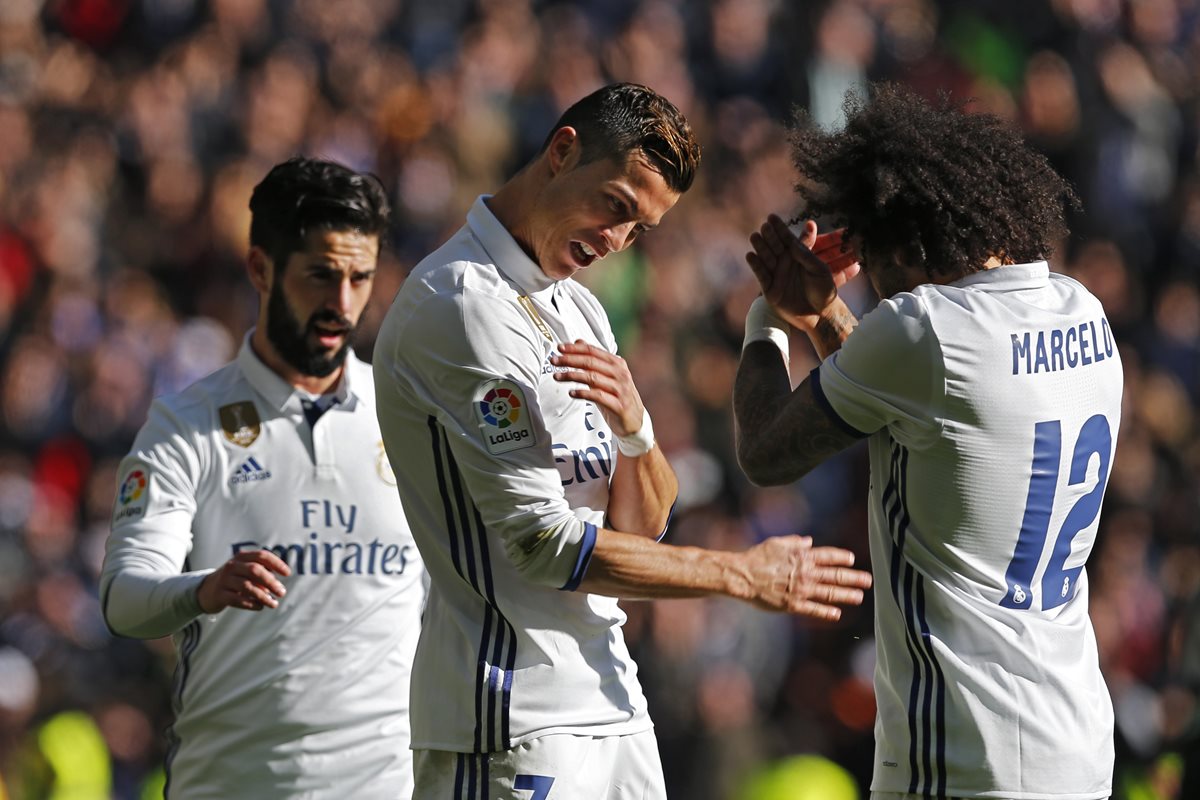 Marcelo jugó un partidazo este sábado frente al Granada. (Foto Prensa Libre: AP)